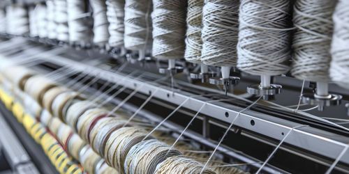 歐瑞康中國(guó)區(qū)總裁王軍 中國(guó)化學(xué)纖維行業(yè)潛力巨大，推動(dòng)服裝產(chǎn)業(yè)升級(jí)